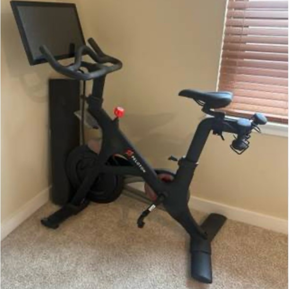 Peloton Bike (Original) w/ Mat, Power Cord, Weights